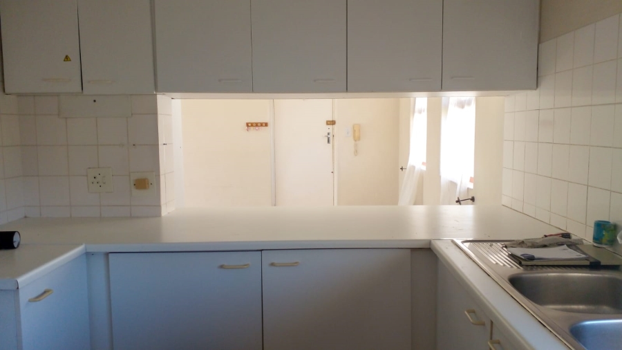 To Let 3 Bedroom Property for Rent in Pinelands Western Cape